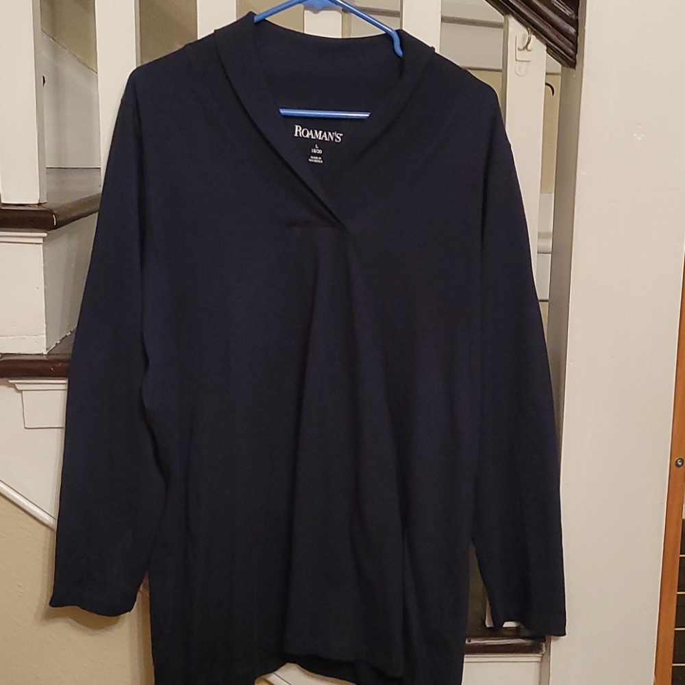 Roaman's 18/20 navy top